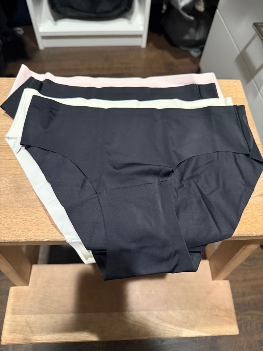 lululemon InvisiWear Mid-Rise Bikini Underwear XS